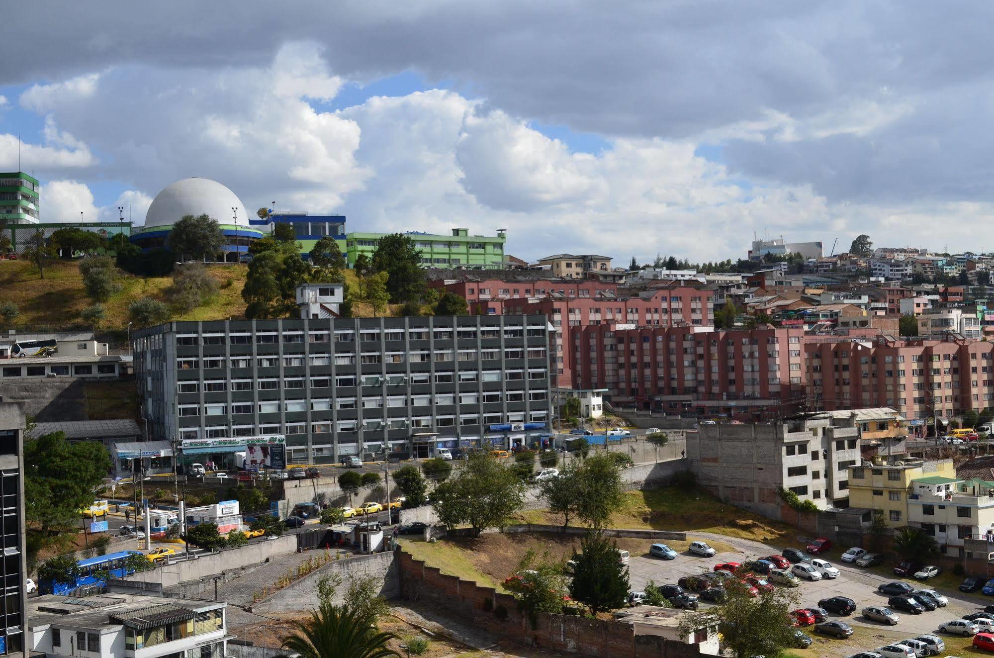 Hotel Tambo Real Quito Extérieur photo