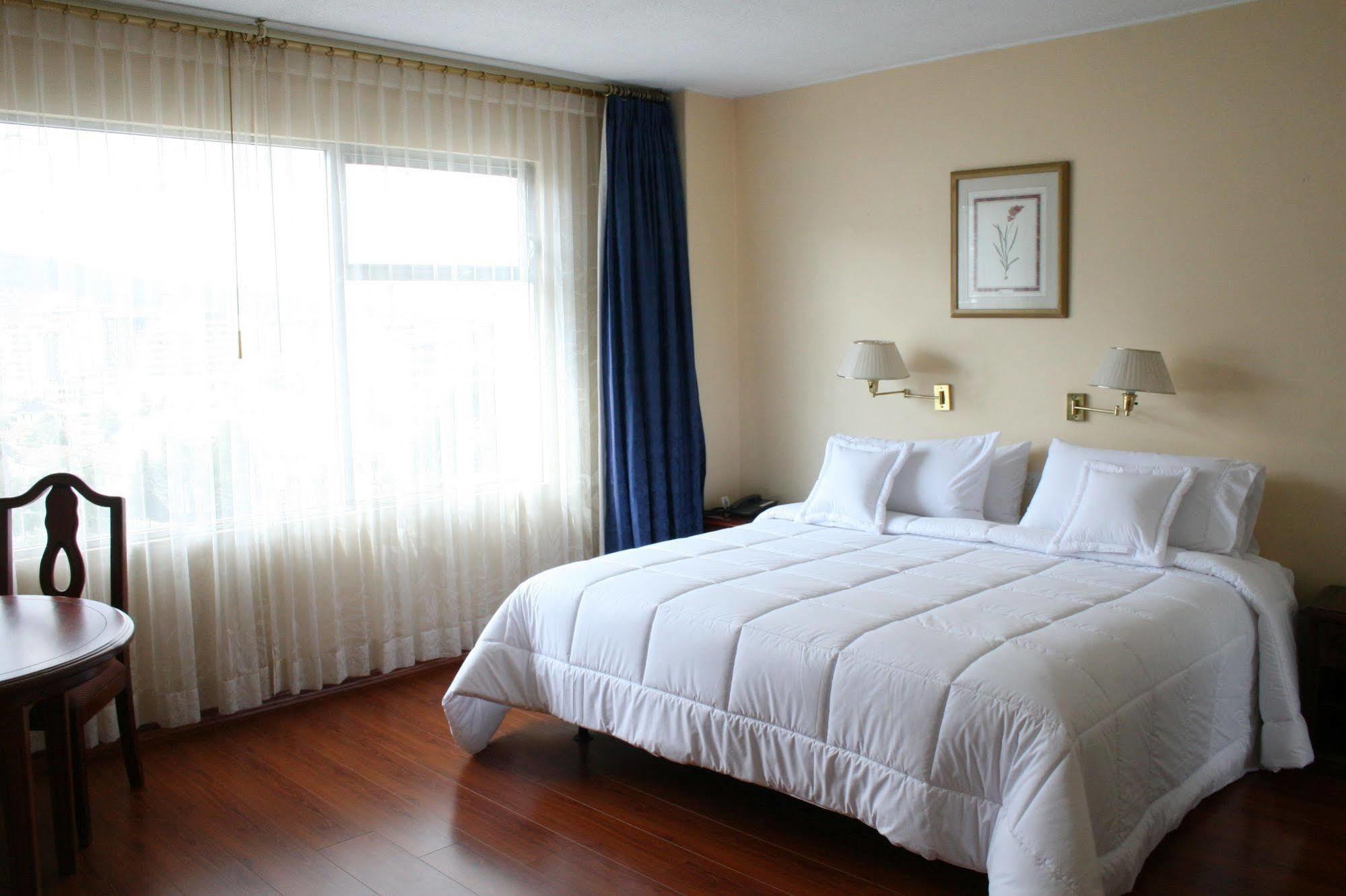 Hotel Tambo Real Quito Extérieur photo